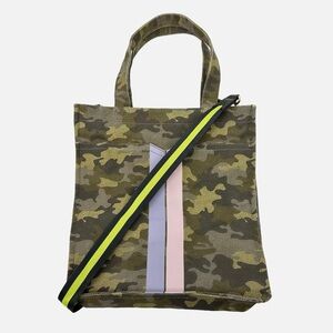 Stella & Dot Camo Game Changer Tote Bag